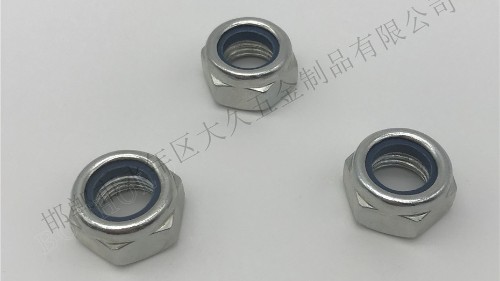 鎖緊螺母在操作過程中需要注意哪些地方？